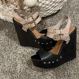 Chinese Laundry wedges